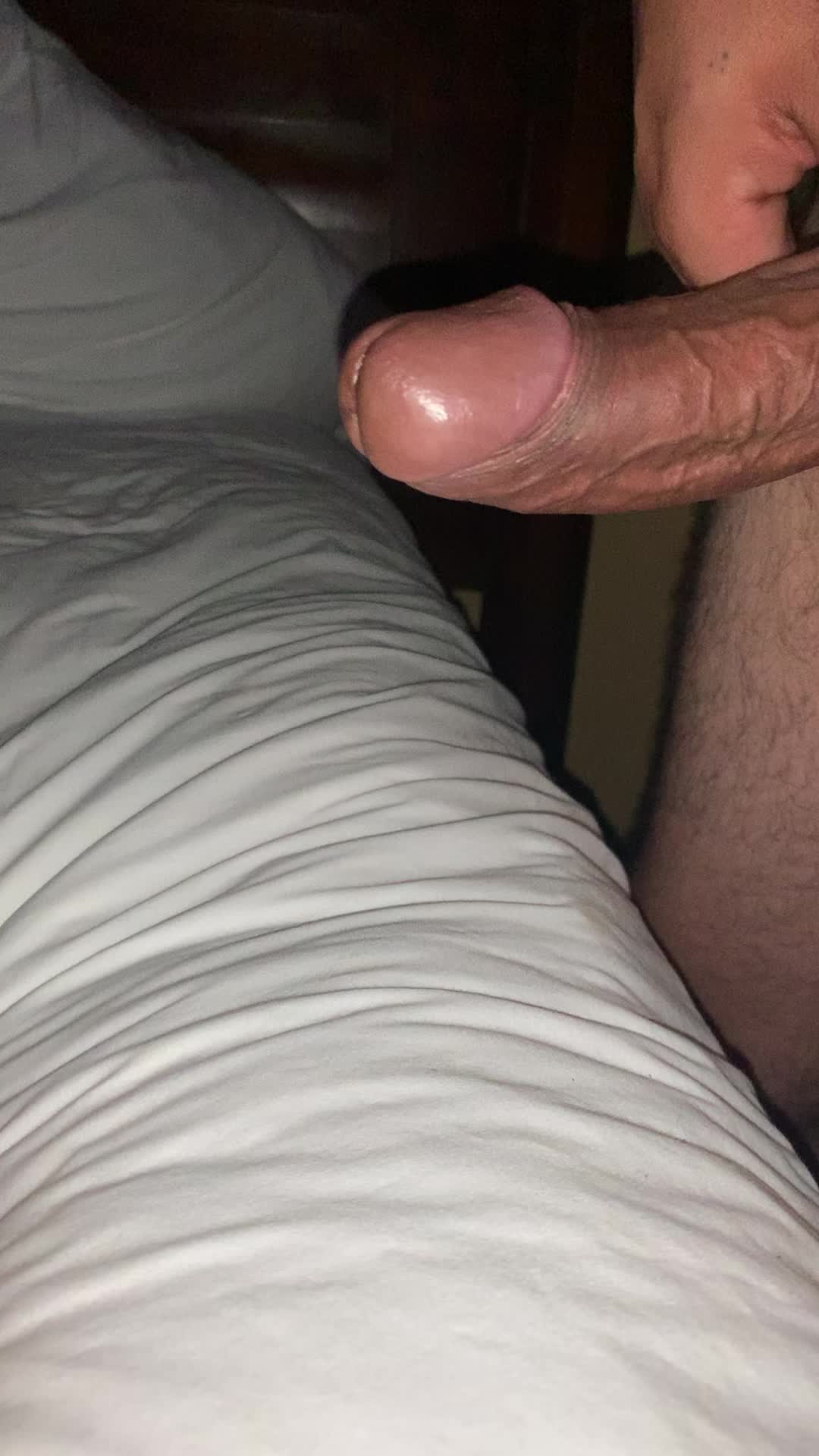 watch me get face fucked and get a big load on my tits and face 👅