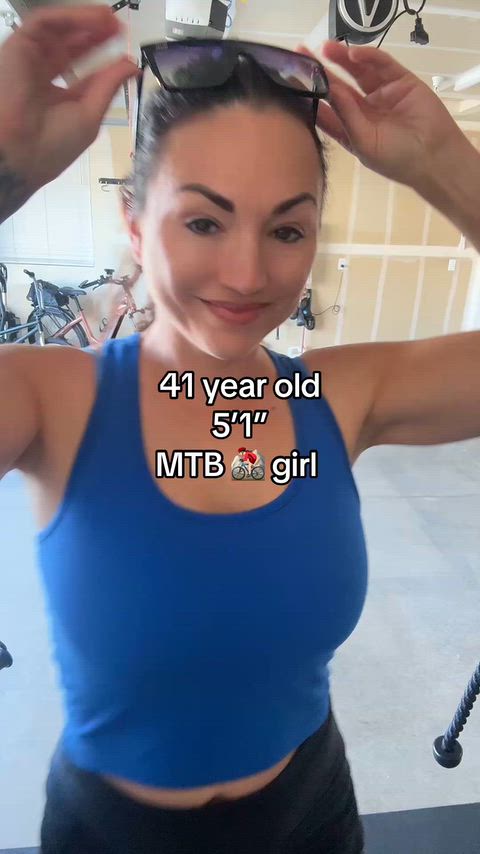 I like to workout 🏋🏻‍♀️ and ride mtbs 🚵🏻‍♀️ thumbnail