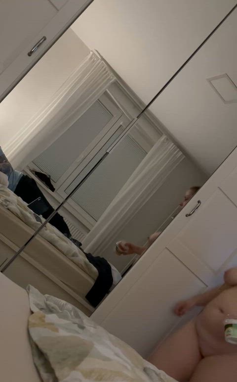 1.4.2026 Unaware sexy body czech Tereza after shower. thumbnail