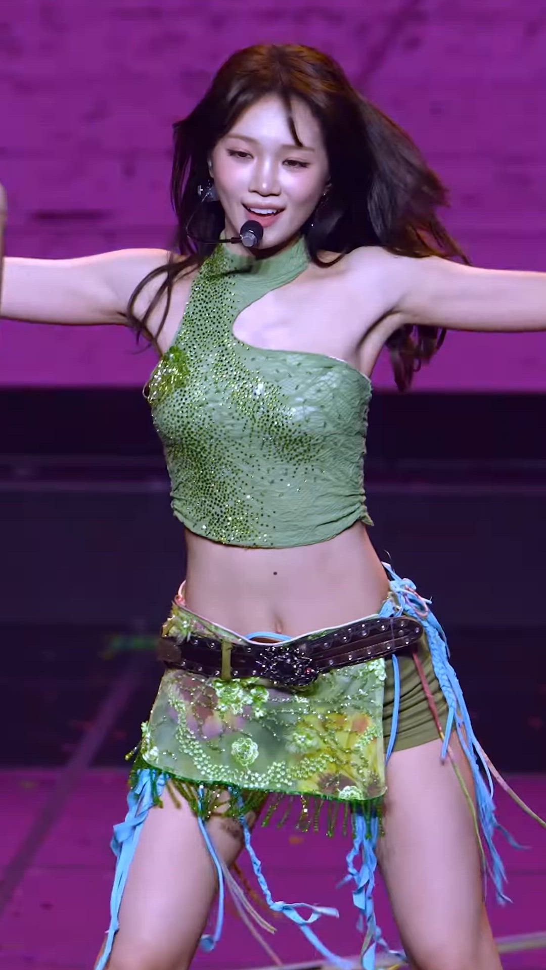 LE SSERAFIM - Chaewon