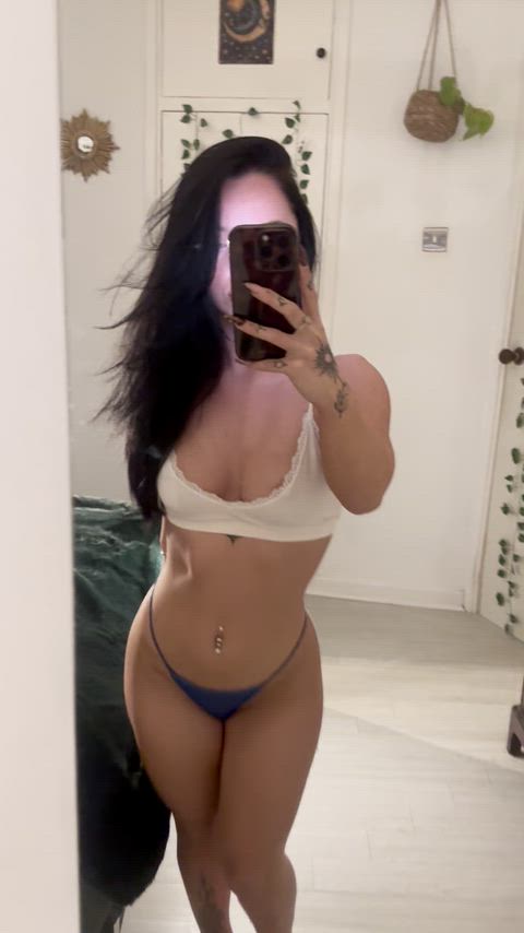 Anyone else living in the UK, waana meet up and fuck?