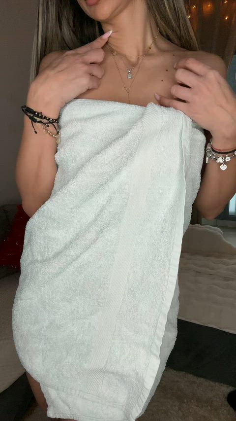 Who thinks I'm fuckable even if I'm a mom