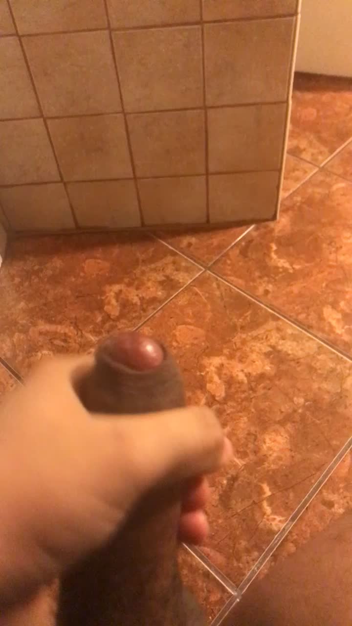 Need a milf to come swallow me
