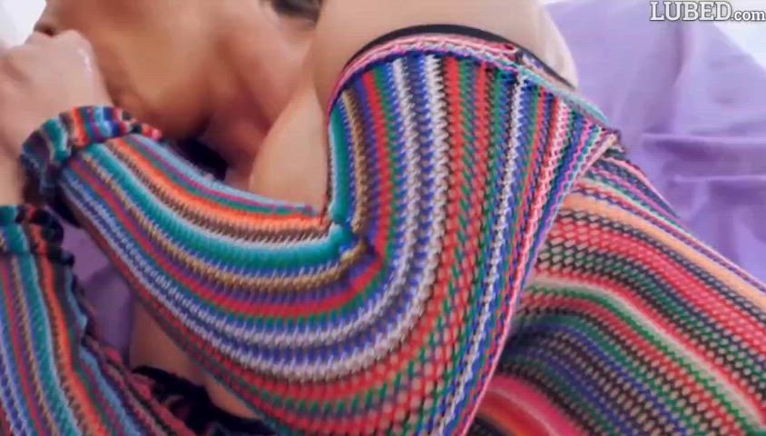Masseuse receives delicious oral sex from Dillion Harper