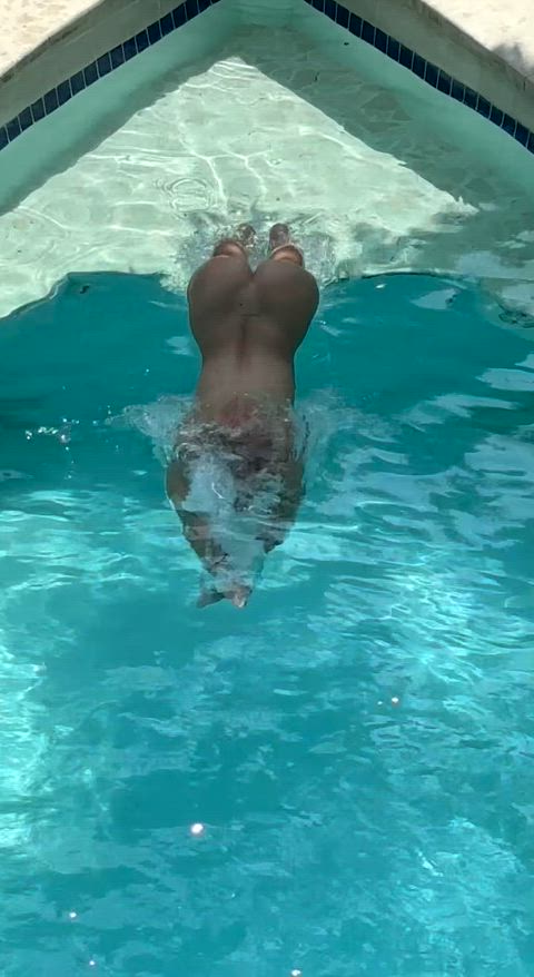 Swimming naked feels so freeing :)