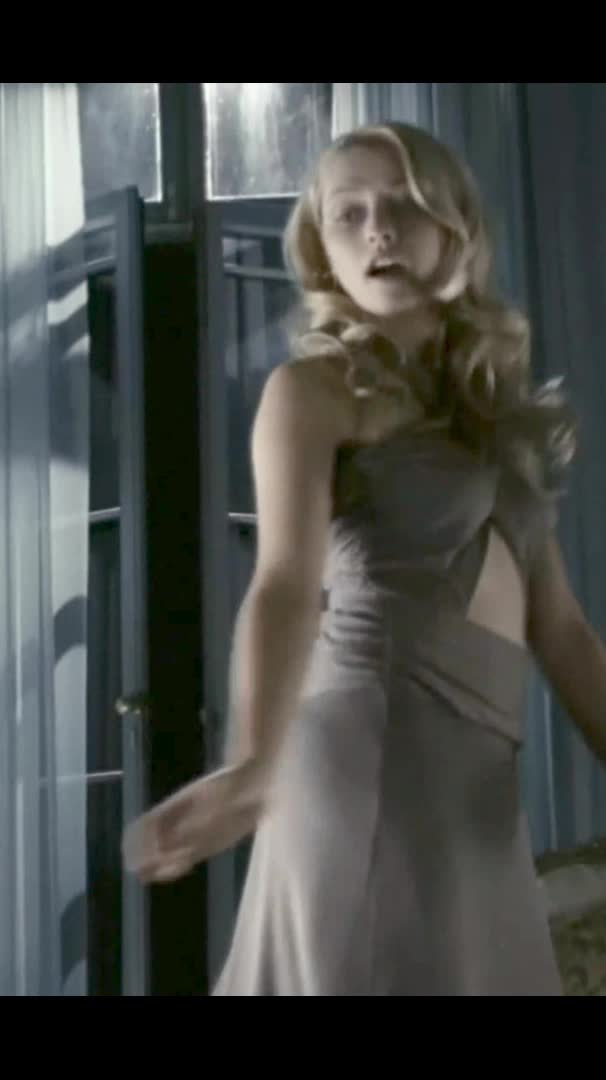 Theresa Palmer can’t help but let her slutty side out, even when trying to be classy for a few hours...