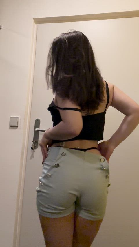 Stripping for you redditors ;)