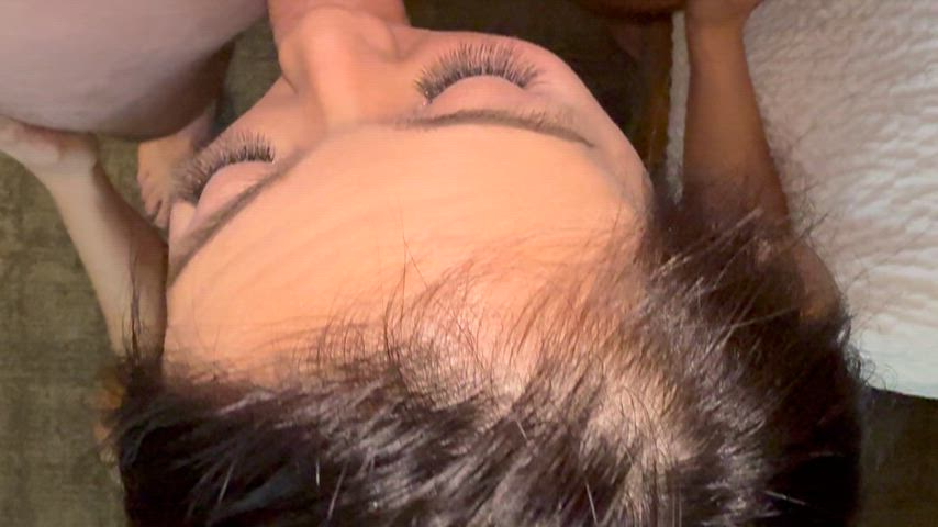 What's the hottest thing a girl can do during a blowjob?