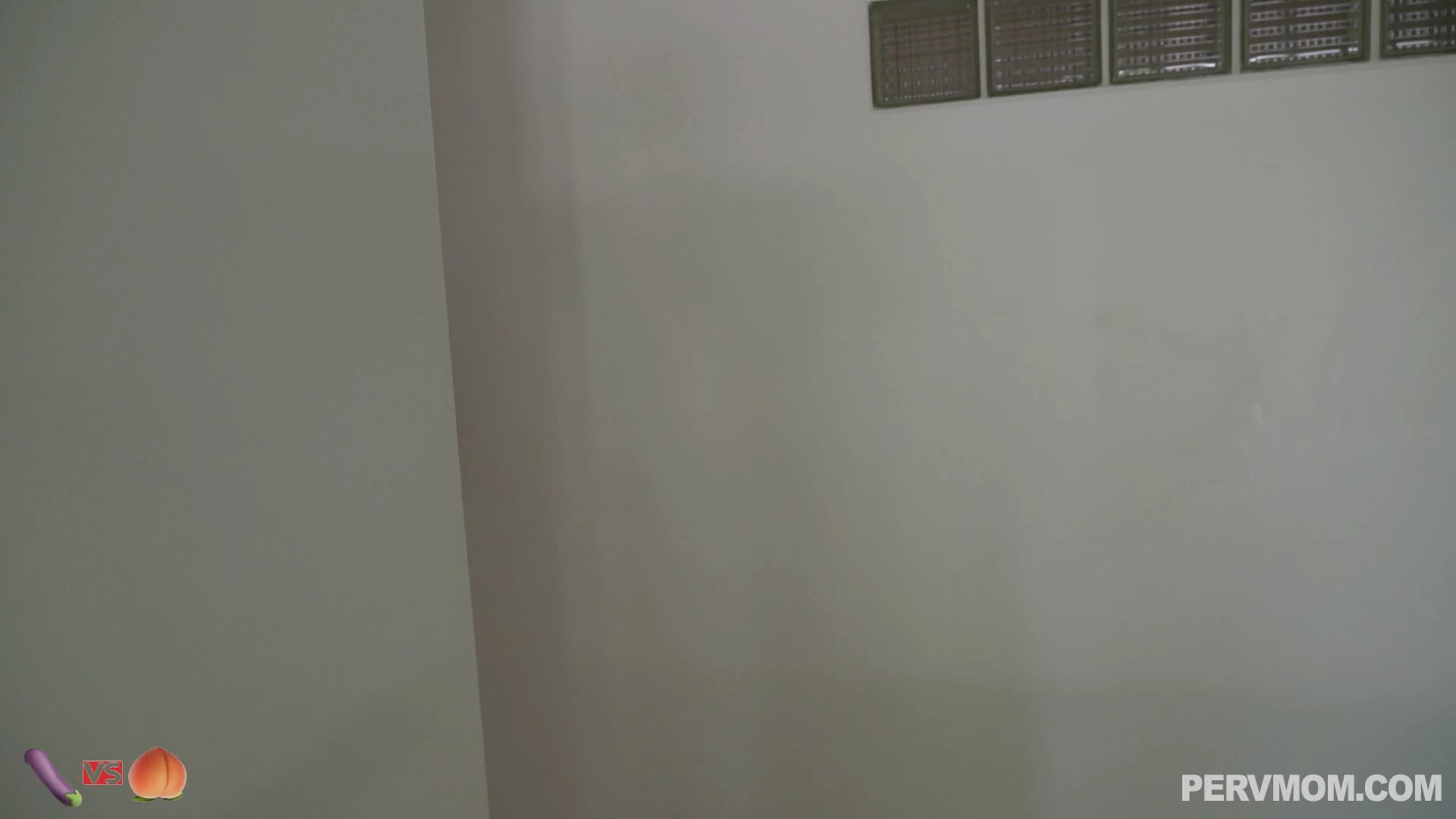 Prank on bolted mom.
