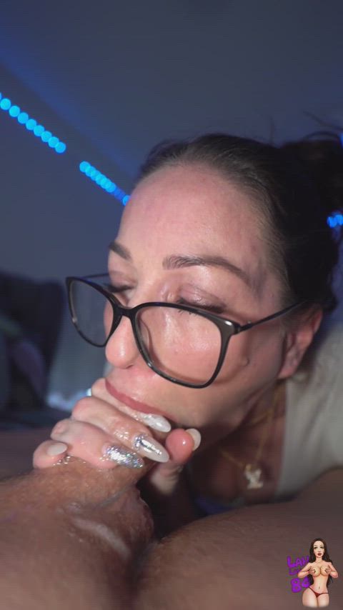 Mommy getting sloppy on a big one 💦👄🍆