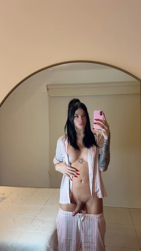 wanna give head first before I ride you? 😈