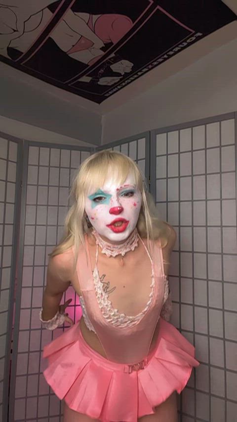 Wedgie girl and clown girl its the best combo