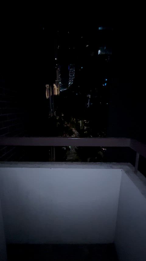 Love stroking my meat in public