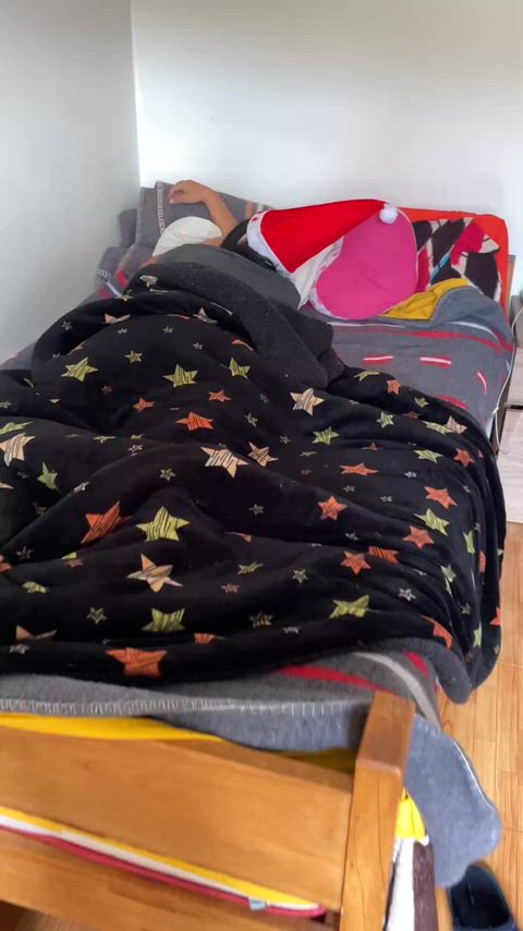 My ideal guy type is someone with a foot fetish