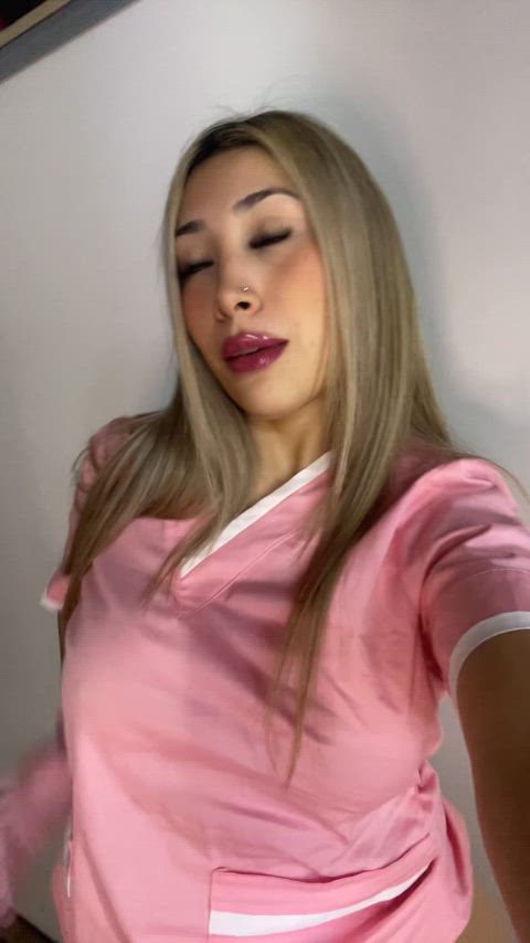 Do you like my scrubs
