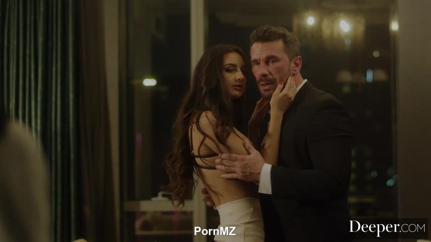 Eliza Ibarra & Jackie Rogen - Watch This