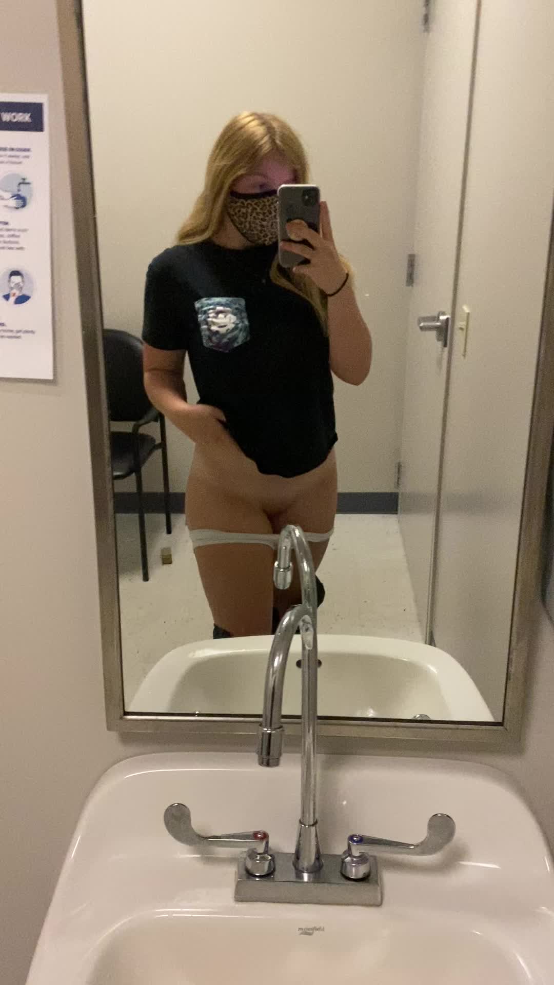 Being naughty in the doctors office 😜 more I’m bio~! ❤️