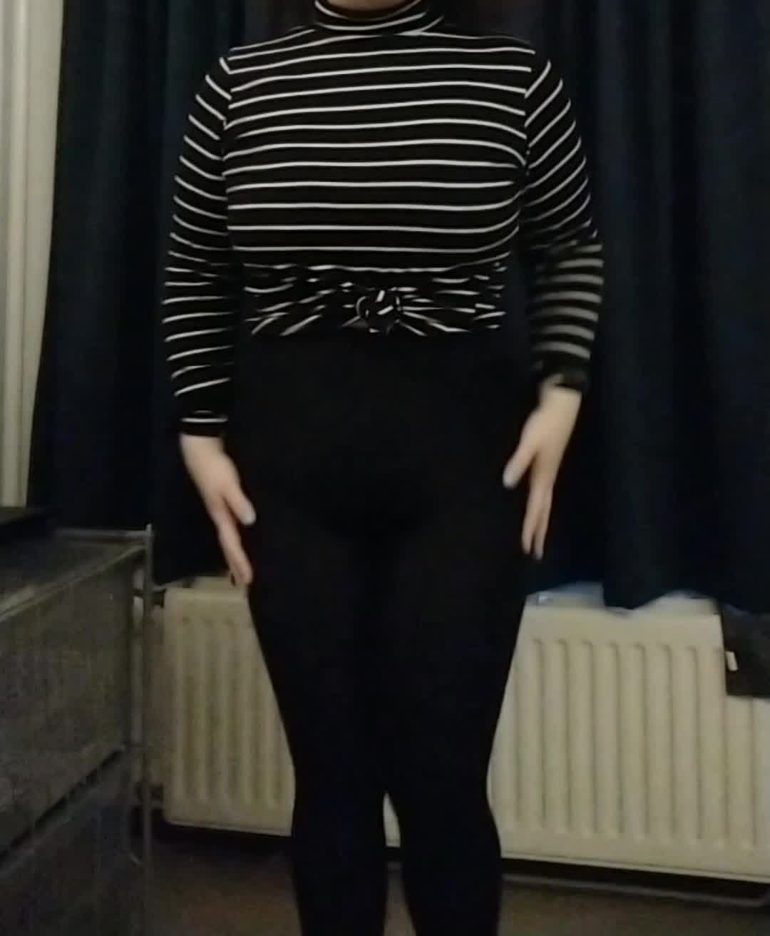 I may not be as voluptuous as others but I still get some looks every now and then 🌝