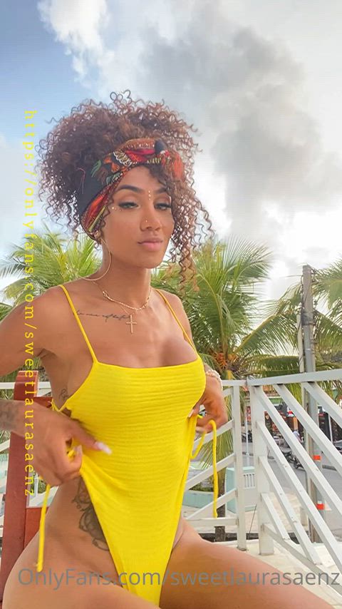 SweetLaurasaenz is the sexiest women in the world