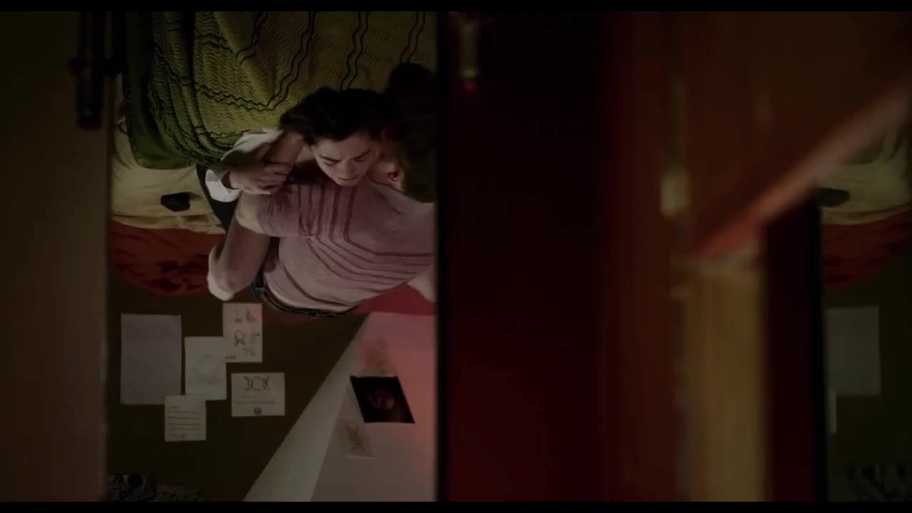 Maisie Williams getting drilled