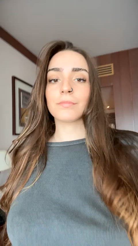 No bra needed for a gorgeous pair of tits