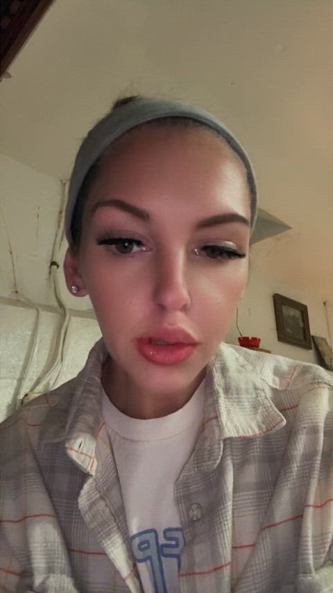 The face of a girl who just saw a tiny Dicklet