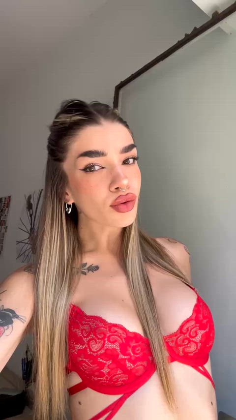 Sophia (@lynniiweston)