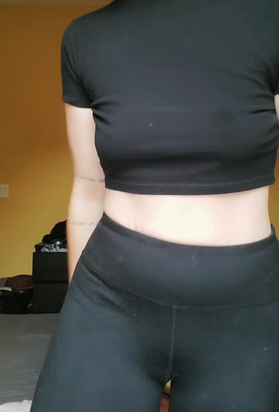 Spoiling you today, here's my butt 🍑