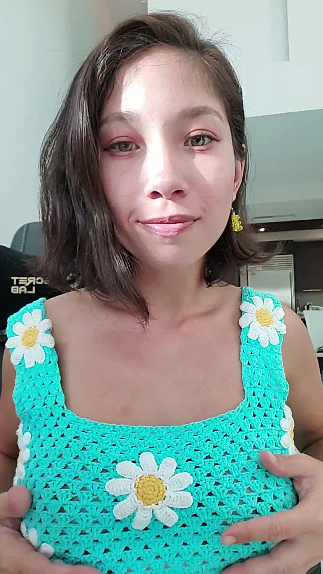 Who Like Her Boobies ?