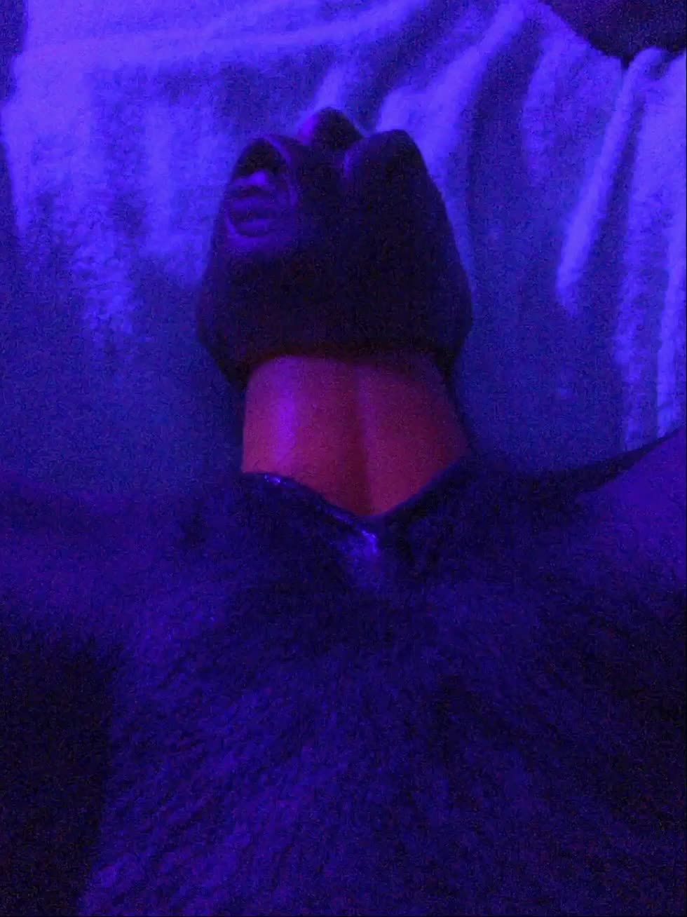 Update on my new Winston’s Tongue: he’s UV