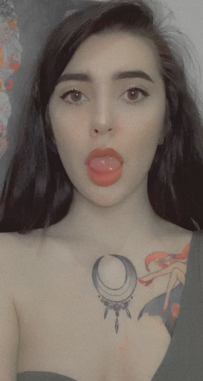 😳