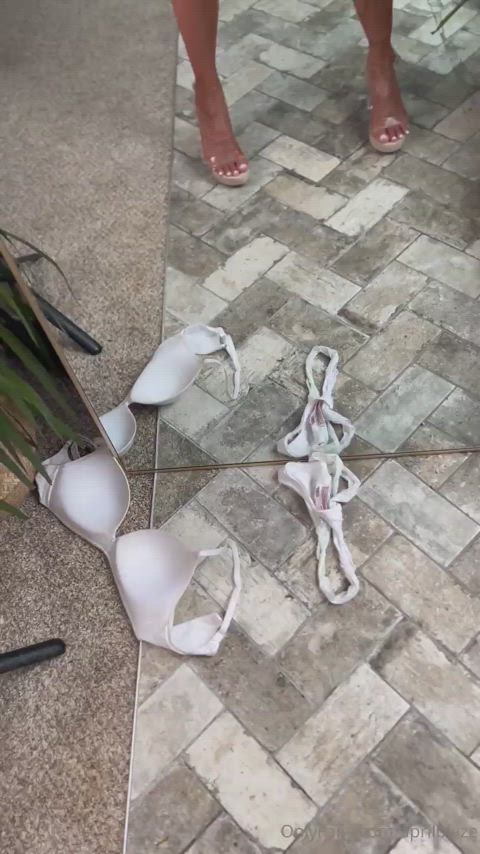 Sexy Reveal