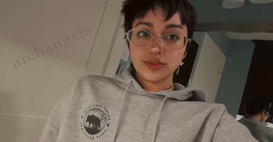 ur bro shows u his juicy boy pussy, wyd ♡