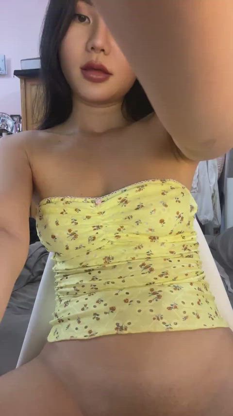 24F Aussie asian, wanna lick me out?
