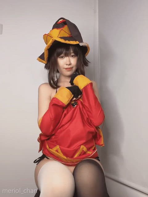 Megumin cosplay by (meriol_chan)