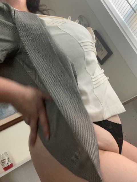 Dancing and Jiggling- see me on a longer vid on my pages 💜 thumbnail