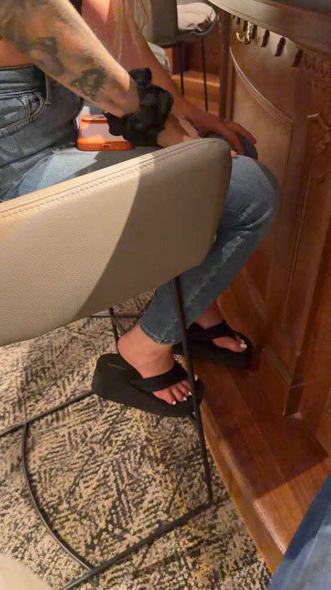 wiggling my toes at the bar because i know you‘re watching thumbnail