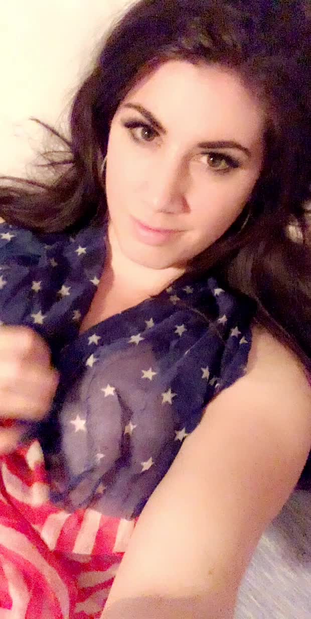 For all the veterans avoiding fireworks right now...please enjoy these american titties! love you. 🇺🇸❤️😘