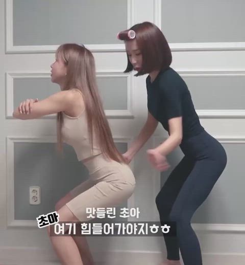 Choa slaps Twin sisters Ass Way - Crayon pop