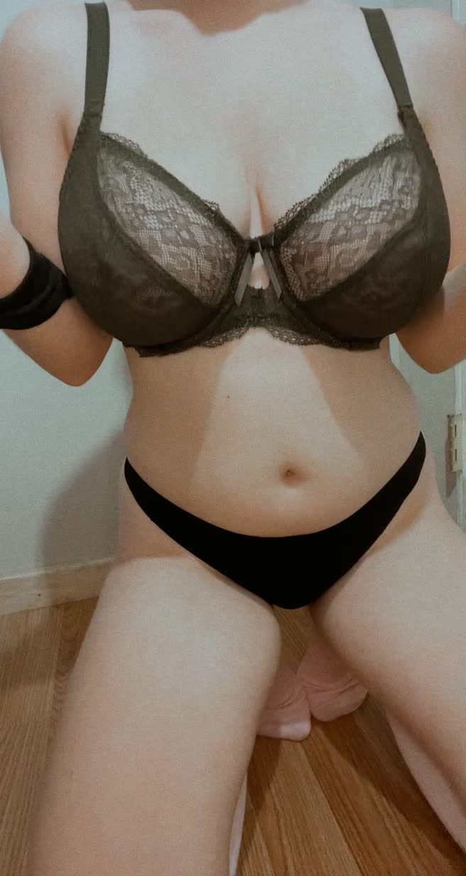 My bra came off!! 🤭