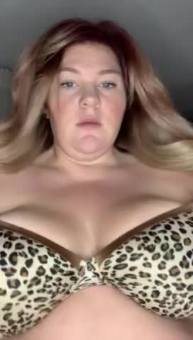First post here....hope I fit in! Chats are open!👄🥰👄
