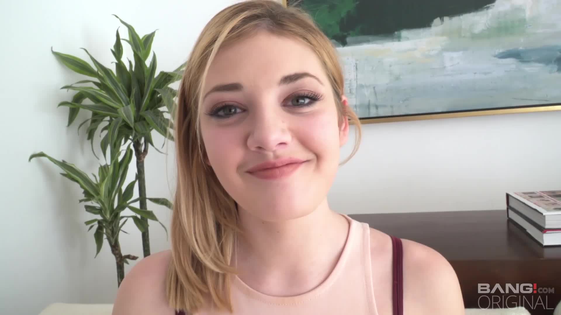 - Loves Getting Her Pussy Smashed