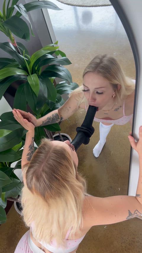 I suck this dildo like it's the last time I'll take one in my mouth🍆💦