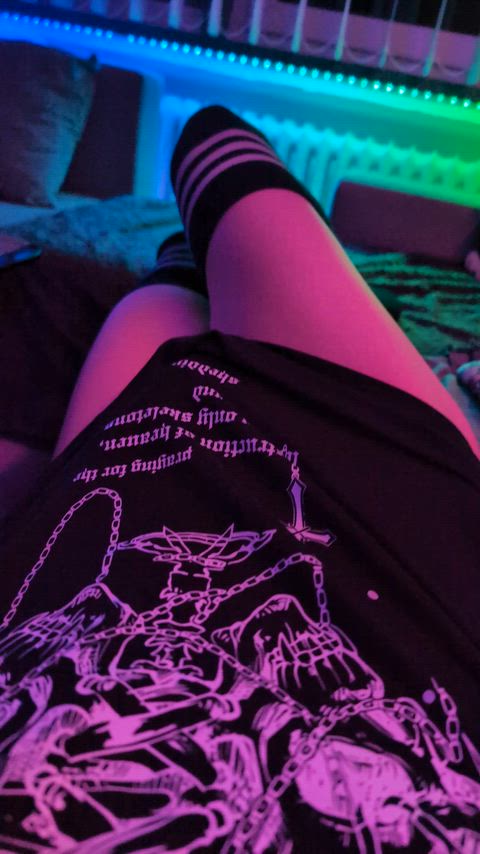 Wish I had a cutie join me on the couch