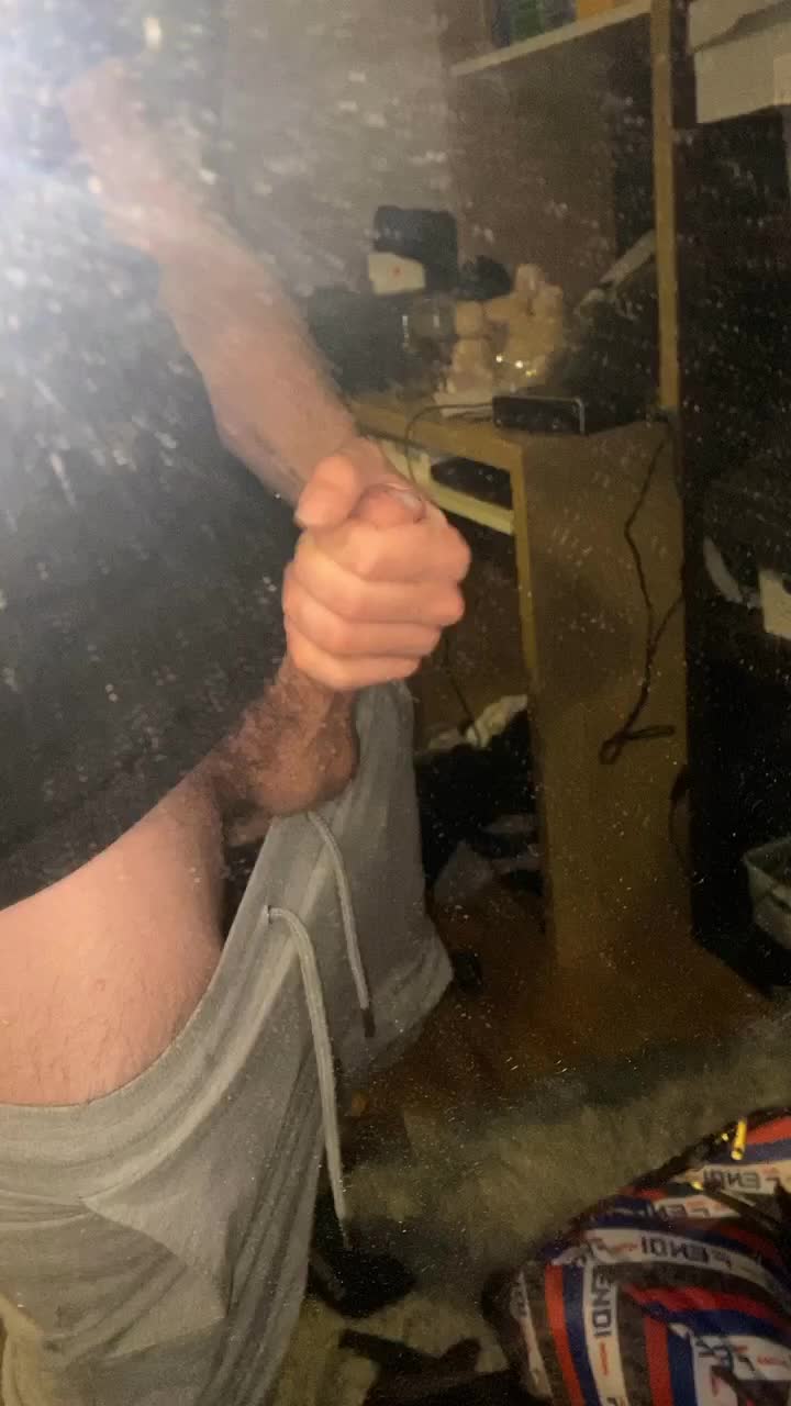 Cum in the mirror 💦