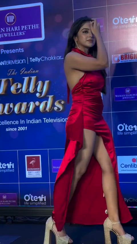Khushi Dubey [new]