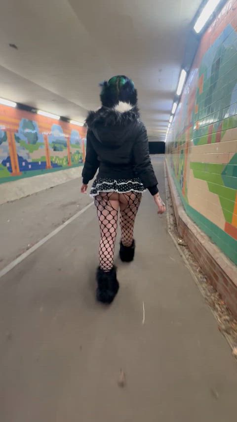 let’s have some public fun!🖤