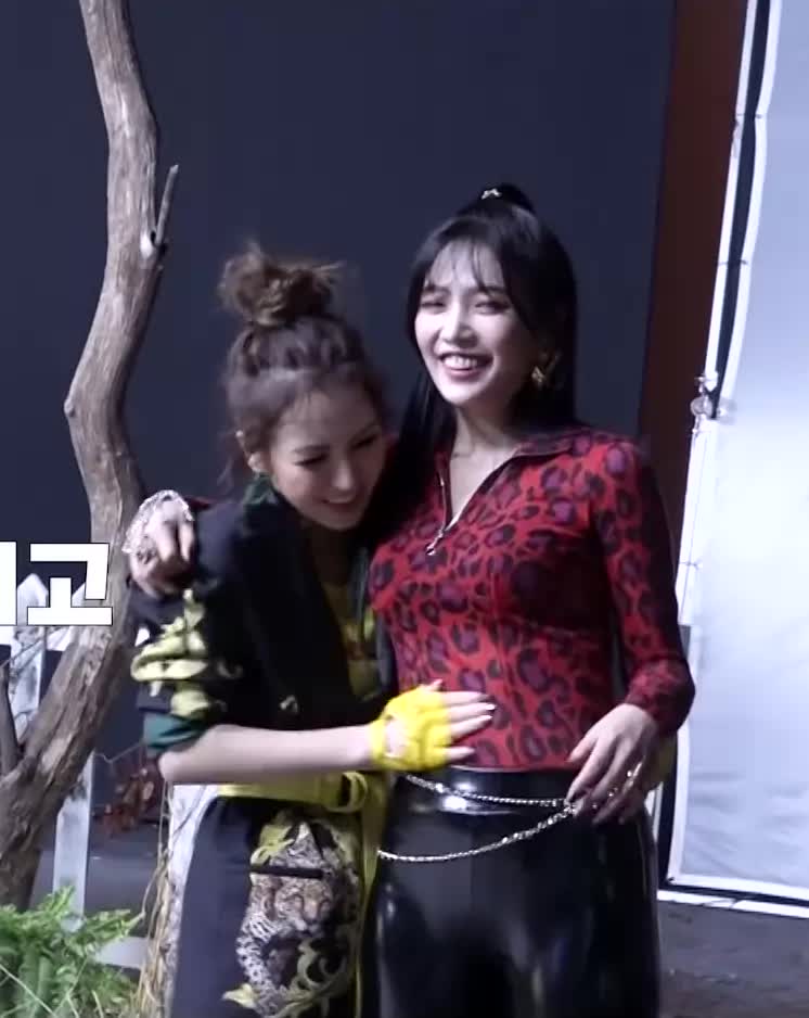 Red Velvet - Wendy knows Joy's sweet spot
