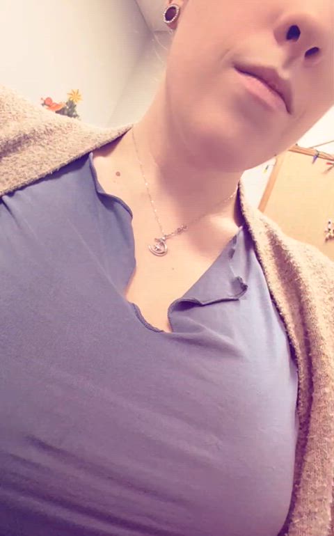 ⚡at work with the door open⚡