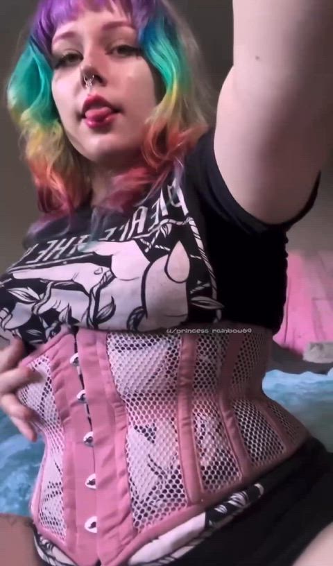 I never wear panties btw